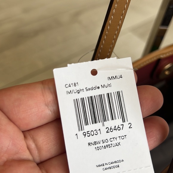 Coach City Tote In Rainbow Signature Canvas - Picture 10 of 14